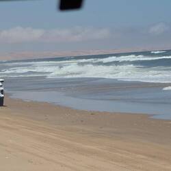 Fahrt am Wasser entlang