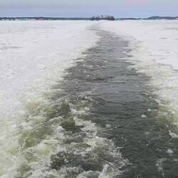 Heading over to Suomenlinna