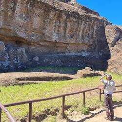 Suchbild - wo sind die noch nicht fertigen Moai?