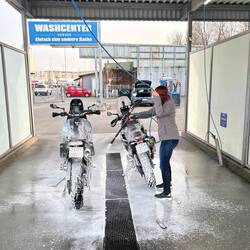 Verwöhnprogramm für unsere Bikes.