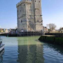 Tour Saint-Nicolas...einer der Türme am Hafen