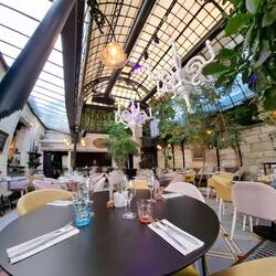 Tolles Restaurant im Viertel La Chaîne