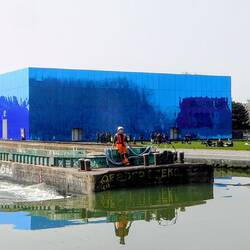 Im Parc de la Villette: Kanal, Park und Architektur