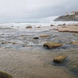 Schuhe aus und knietief rüber!