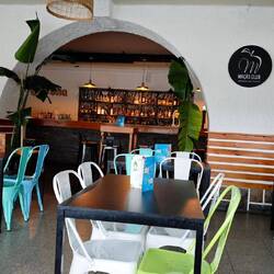 Stärkung im Macas Club