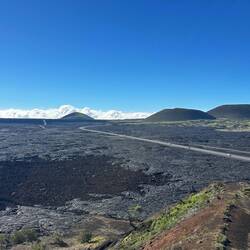 Lava- und Kraterlandschaft