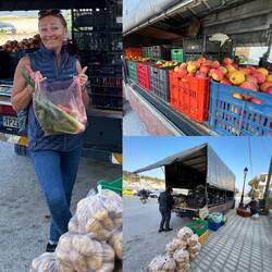 ..ein Gemüse Wagen steht neben unserem 🚐🅿️. Wie praktisch 👍🏻