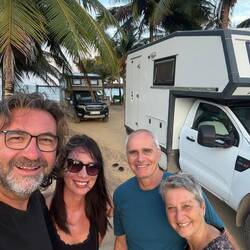 Die Oman Fahrer trifft man überall an. Markus und Jasmine,