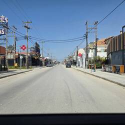 .... die Ortschaft geisterhaft 👻 leer.