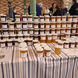 Unmenge an selbst eingekochter Marmeladen