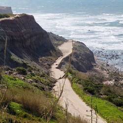 Weggespülte Straße.