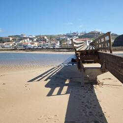 Brücke ohne "Ende" ... da hilft nur springen 😀