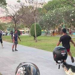 Quelle agilité ! C'est le sport local 😅