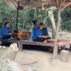 Un peu de musique pour récolter des dons pour les orphelins et victimes des mines antipersonnel 😥