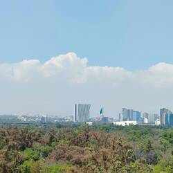 Et oui, encore un immense drapeau, près du quartier des pauvres