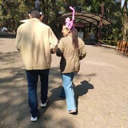 Si qqun veut que je lui en ramène, pas de soucis, mais je fais une vidéo sur le vieux port 😬