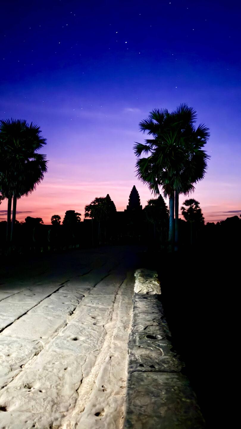 Le jour se lève sur Angkor 😍