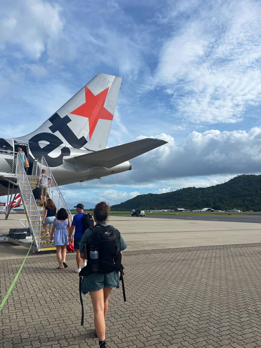 Flug von Cairns zum Sunshine Coast Airport