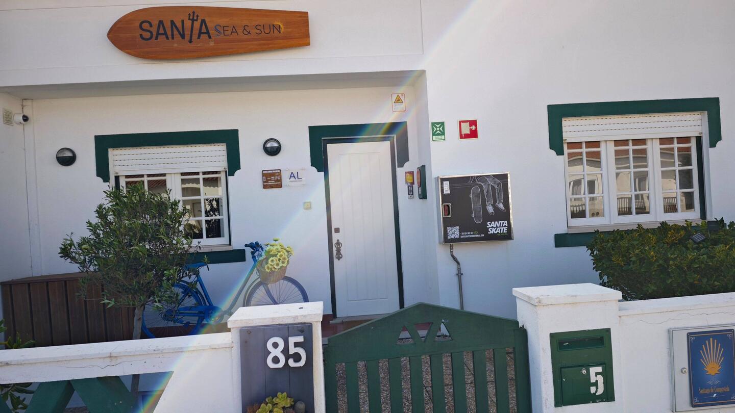 Santa, Sea & Surf Hostel