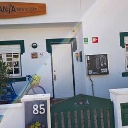 Santa, Sea & Surf Hostel