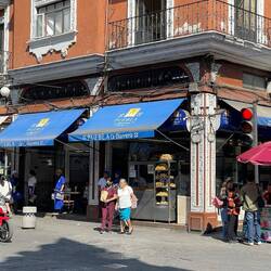Puebla a même une rue Dulce. Les Mexicains adorent le sucre ( et tout ce qui est pimenté bien sûr)