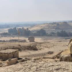 Man sieht den Kopf der Sphinx