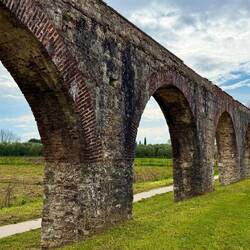 Der Äquadukt führt bis nach Pisa...