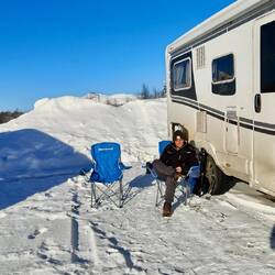 💆🏻‍♂️☀️😎