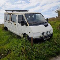 Da hat einer seinen Wagen vergessen.