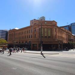 Bahnhof in Adelaide aus den 20er Jahren