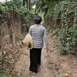 Leading the way back to our bus after lunch
