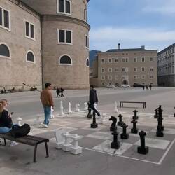 12:00 and everyone knows it because of the bells!