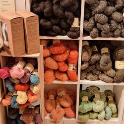 Pflanzengefärbte Wolle