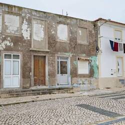 He weiter manrvom Ortskern kommt, des ärmlicher wird es.