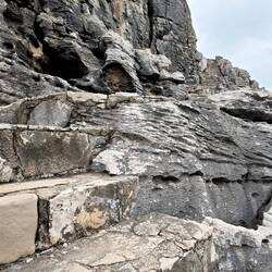 Manche Passage auf dem Weg runter ist sportlich!