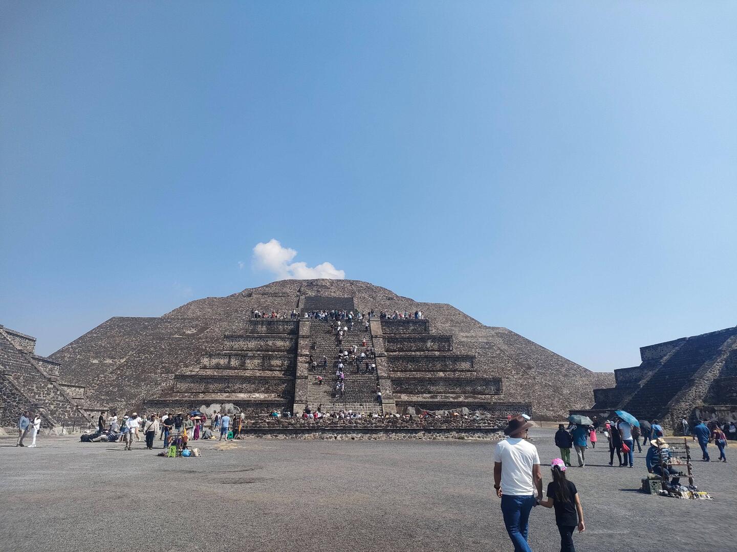 Pirámida de la luna