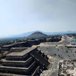 Vue depuis la pirámida de la Luna