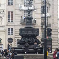 Piccadilly Circus