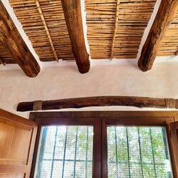 Lintel, not whitewashed