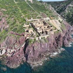 Die "Laveria Lanarmora" von vorne... schon imposant!