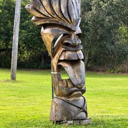 Freundliche Gestalten in Hana