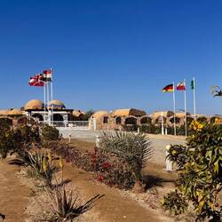 Ein letzter Rundgang ins Village