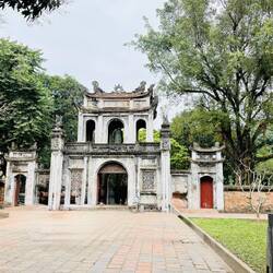 Temple of Literature – Vān Miêu