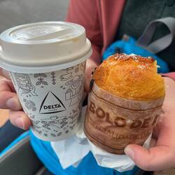 Nach Ankunft erstmal Futtersuche. Zusammen 2,80€. Wow!😅🤑