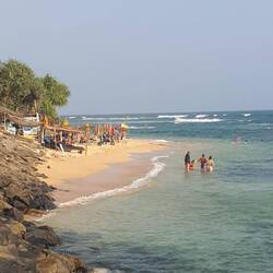 Am Polhena Beach habe ich beim Schnorcheln eine echt große Schildkröte gesehen 😍