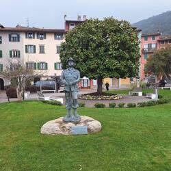 Monumento all'Alpino zu Ehren der italienischen Gebirgsjäger