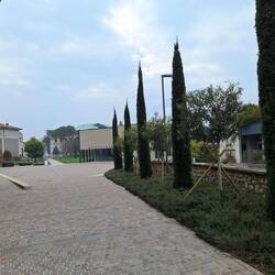 Blick auf das moderne Rathaus