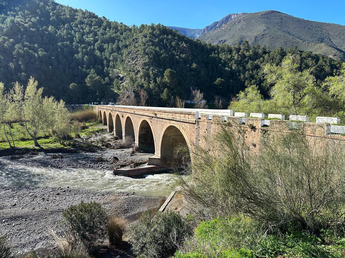 Puente de los Siete Ojos
