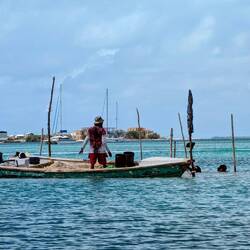 Bootsausflug 🤩 Hier wird Sand für die Insel geschaufelt