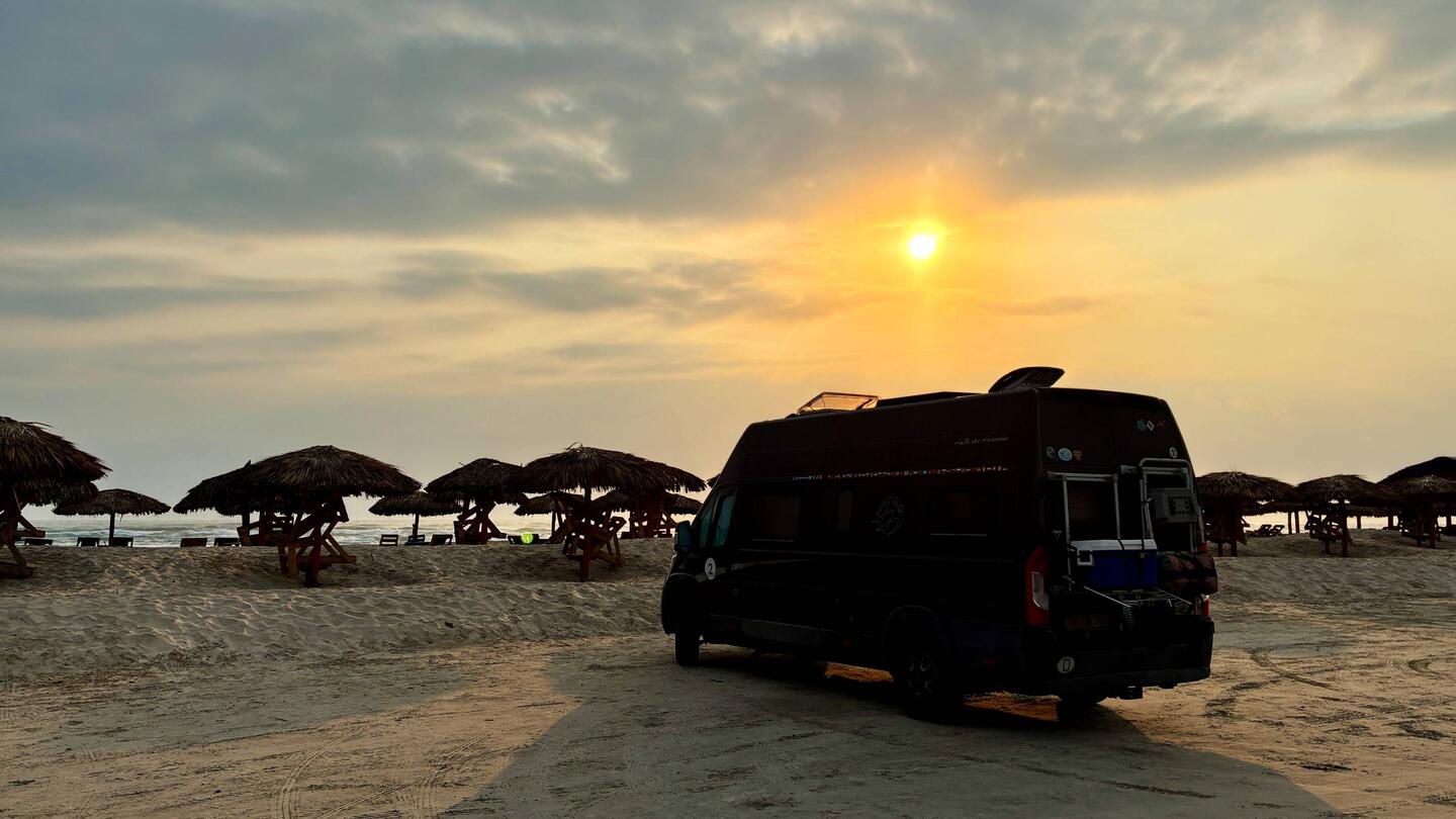 Sonnenaufgang am Strand